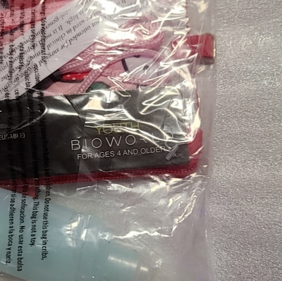 HELLO KITTY SANRIO - A FACE MASK SETUP KIT: BNWT-NBO. (ADULTS OR KIDS) - Picture 3 of 6